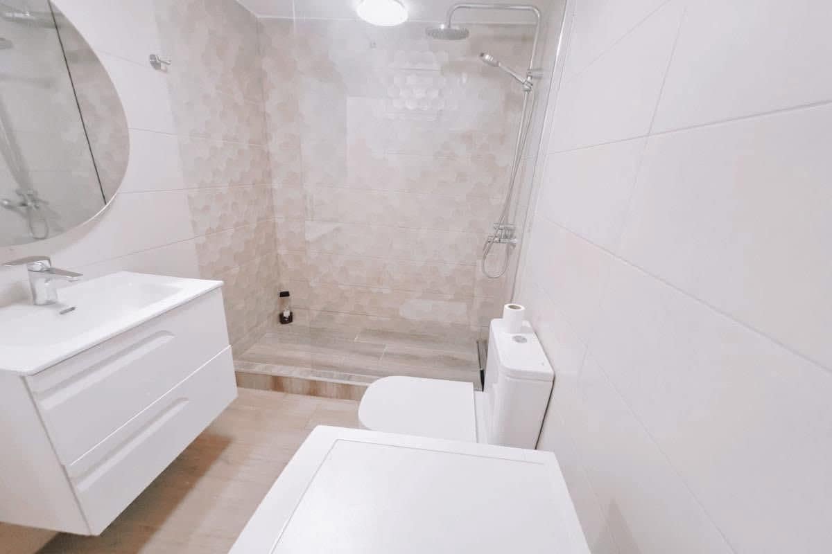 1 sypialnia Apartament na sprzedaż w Playa de las Americas z basenem - 410 000 € (Ref: 9780117)