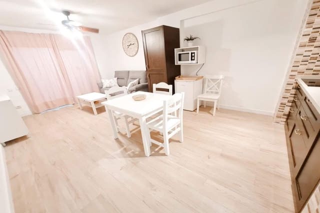 1 sypialnia Apartament na sprzedaż w Playa de las Americas, Arona z basenem - 410 000 € (Ref: 9780117)