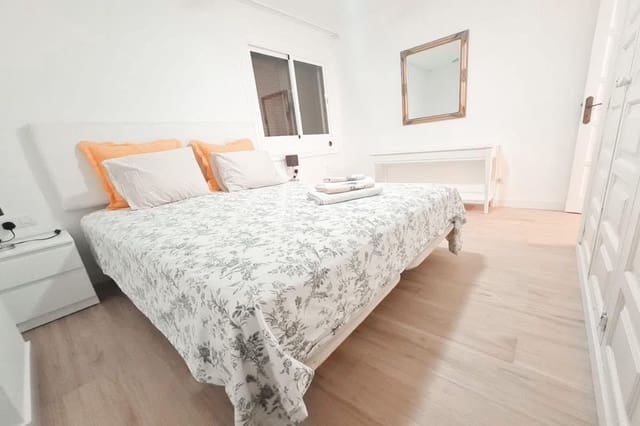 1 sypialnia Apartament na sprzedaż w Playa de las Americas, Arona z basenem - 410 000 € (Ref: 9780117)