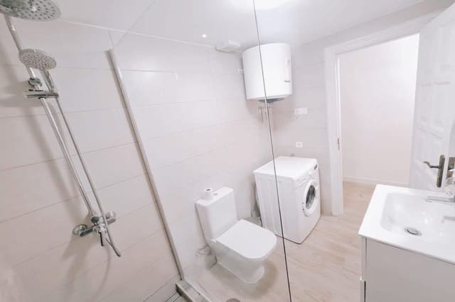 1 sypialnia Apartament na sprzedaż w Playa de las Americas, Arona z basenem - 410 000 € (Ref: 9780117)