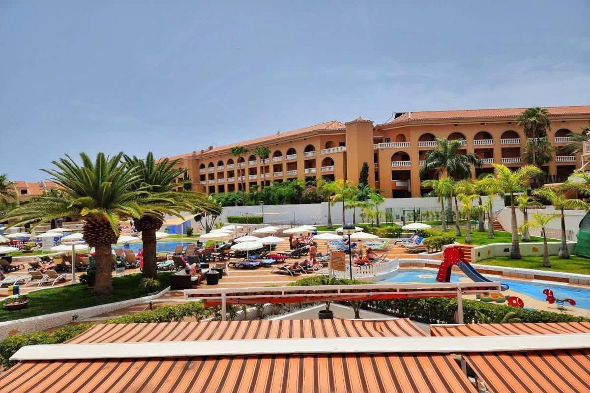 1 sypialnia Apartament na sprzedaż w Playa de las Americas z basenem - 410 000 € (Ref: 9780117)