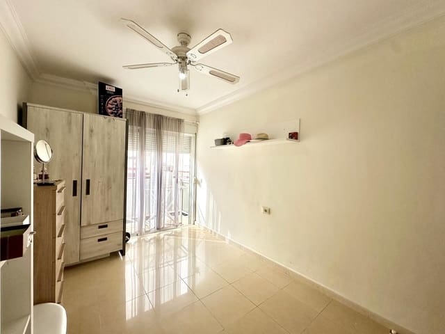 2 slaapkamer Appartement te koop in Playa San Juan, Guía de Isora met garage - € 345.000 (Ref: 9783607)