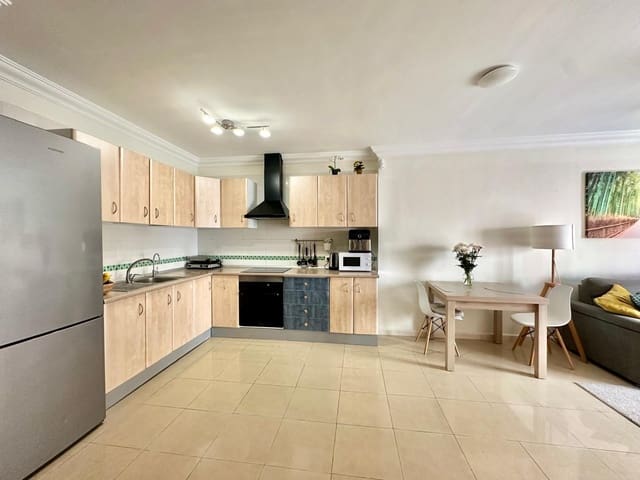 2 slaapkamer Appartement te koop in Playa San Juan, Guía de Isora met garage - € 345.000 (Ref: 9783607)