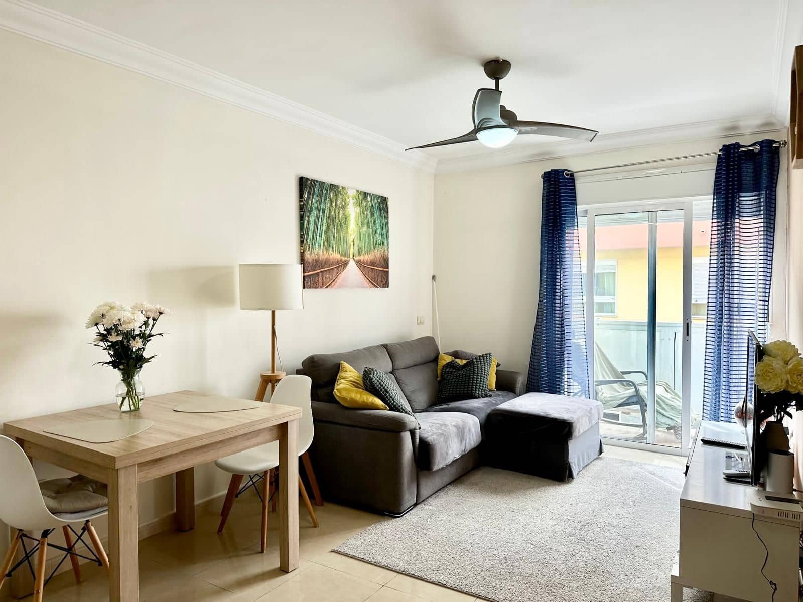 2 slaapkamer Appartement te koop in Playa San Juan met garage - € 345.000 (Ref: 9783607)