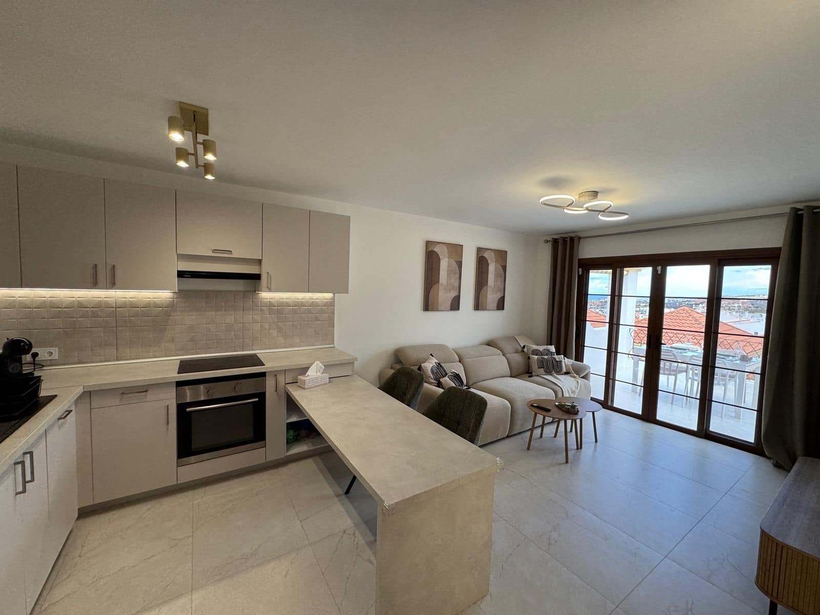 2 sovrum Lägenhet till salu i Costa Adeje med pool - 535 000 € (Ref: 9783608)