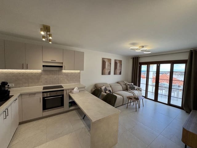 2 sovrum Lägenhet till salu i Torviscas Centro y Alto, Adeje med pool - 535 000 € (Ref: 9783608)