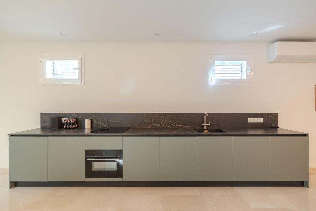 5 chambre Villa/Maison à vendre à Torviscas avec piscine garage - 2 100 000 € (Ref: 9788136)