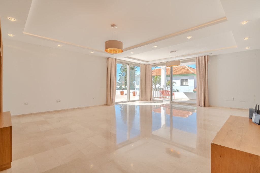 5 chambre Villa/Maison à vendre à Torviscas avec piscine garage - 2 100 000 € (Ref: 9788136)