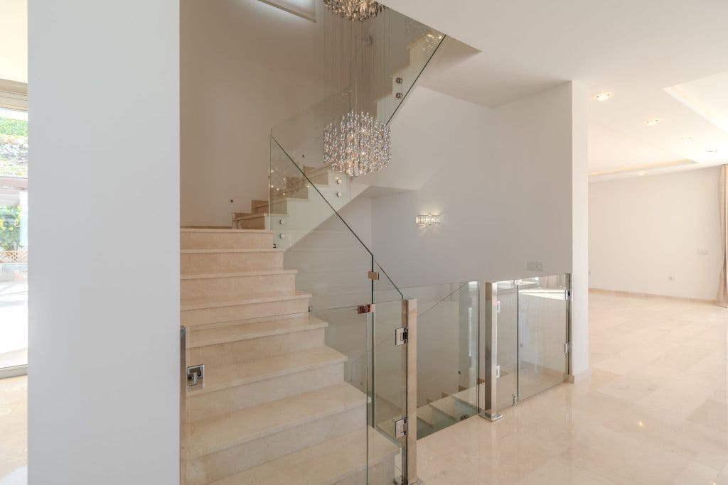 5 chambre Villa/Maison à vendre à Torviscas avec piscine garage - 2 100 000 € (Ref: 9788136)