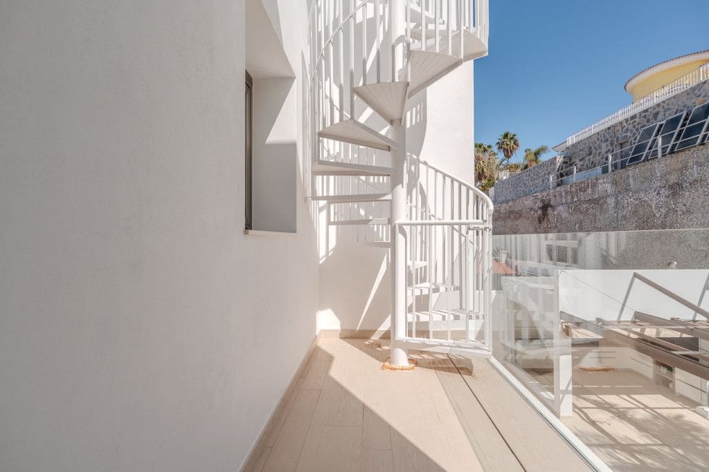 5 chambre Villa/Maison à vendre à Torviscas avec piscine garage - 2 100 000 € (Ref: 9788136)