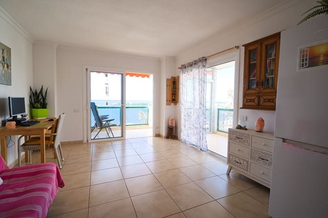 1 soveværelse Lejlighed til salg i Los Cristianos, Arona med swimmingpool garage - € 398.000 (Ref: 9798633)