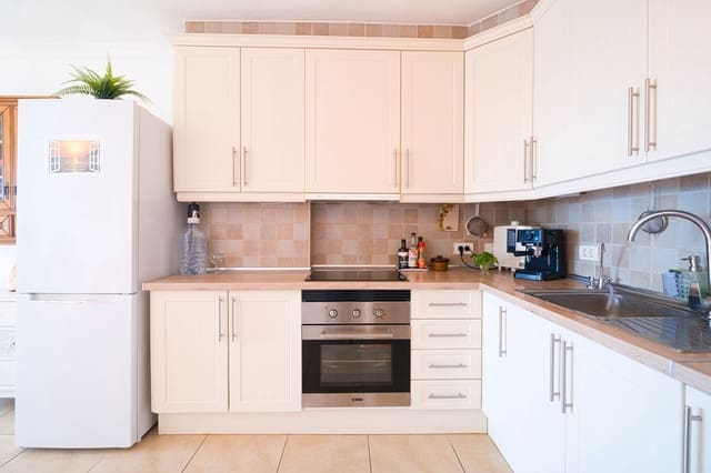 1 soveværelse Lejlighed til salg i Los Cristianos, Arona med swimmingpool garage - € 398.000 (Ref: 9798633)