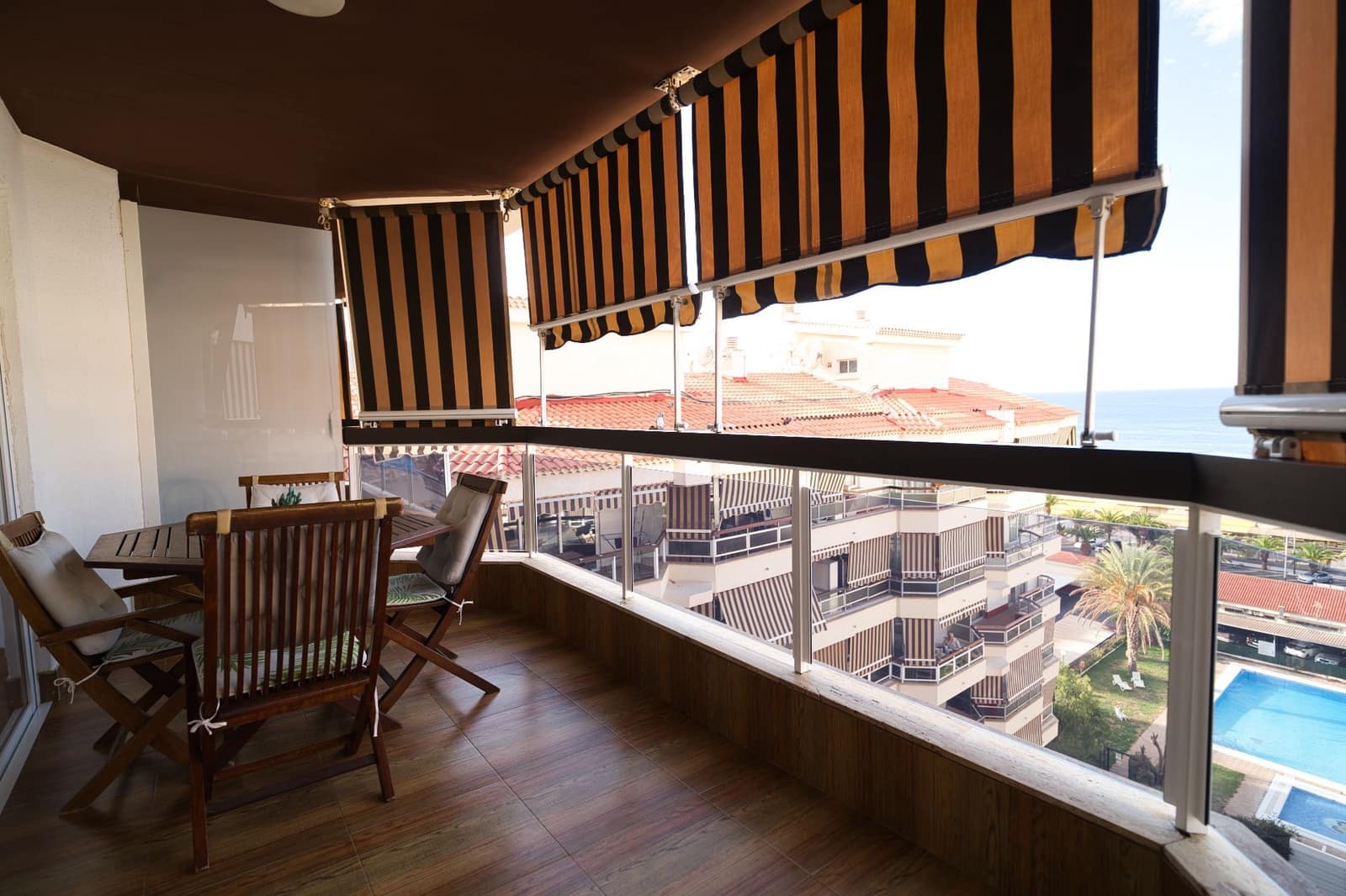 2 sypialnia Penthouse na sprzedaż w Los Cristianos z basenem - 499 000 € (Ref: 9798634)