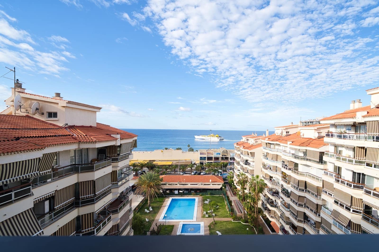 2 sypialnia Penthouse na sprzedaż w Los Cristianos z basenem - 499 000 € (Ref: 9798634)