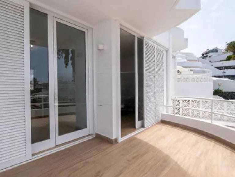 2 makuuhuone Paritalo myytävänä paikassa Costa Adeje mukana uima-altaan 
autotalli - 829 000 € (Ref: 9798635)