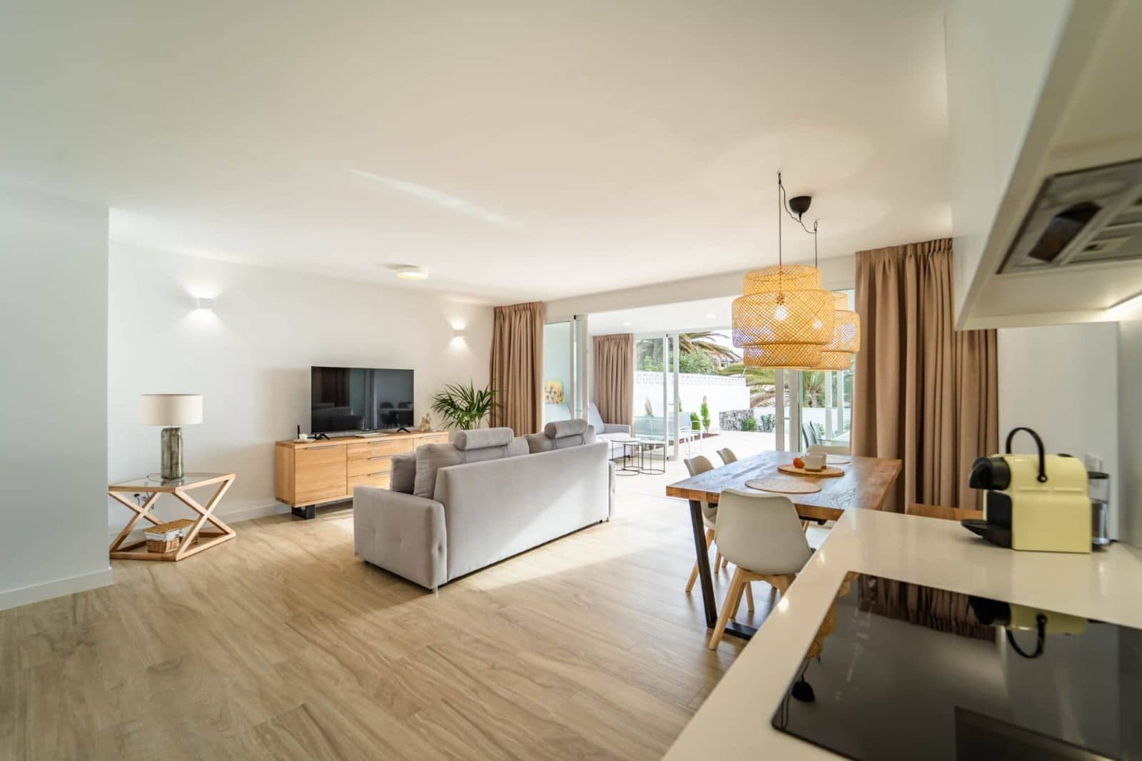 2 makuuhuone Paritalo myytävänä paikassa Costa Adeje mukana uima-altaan 
autotalli - 829 000 € (Ref: 9798635)