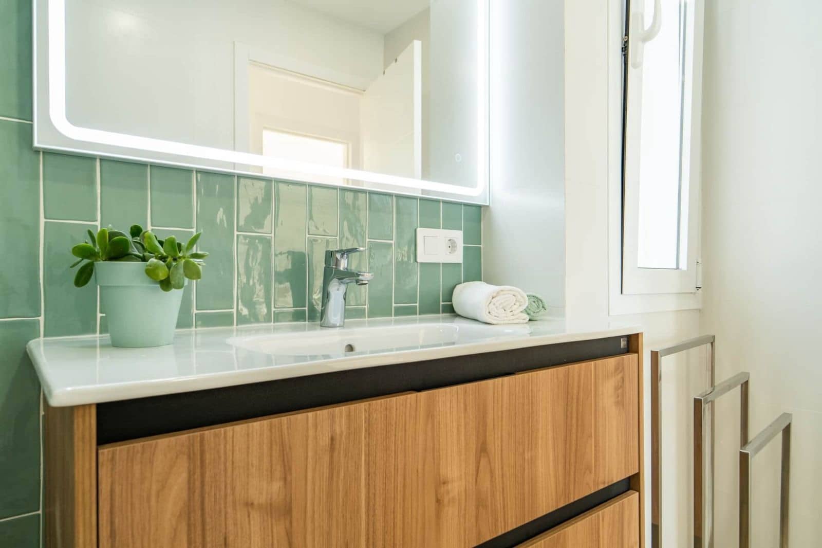 2 makuuhuone Paritalo myytävänä paikassa Costa Adeje mukana uima-altaan 
autotalli - 829 000 € (Ref: 9798635)