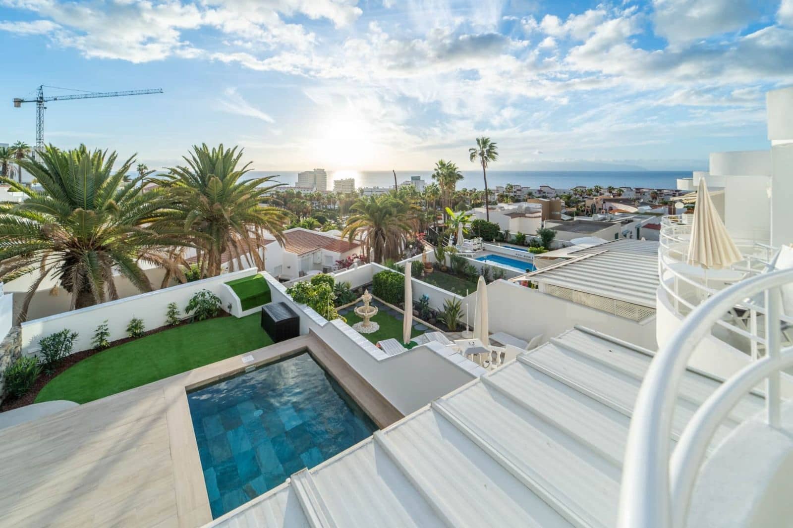 2 makuuhuone Paritalo myytävänä paikassa Costa Adeje mukana uima-altaan 
autotalli - 829 000 € (Ref: 9798635)