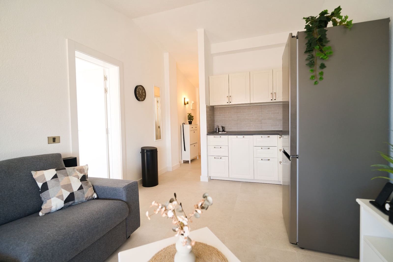 1 makuuhuone Kattohuoneisto myytävänä paikassa Los Cristianos mukana uima-altaan - 329 700 € (Ref: 9803904)