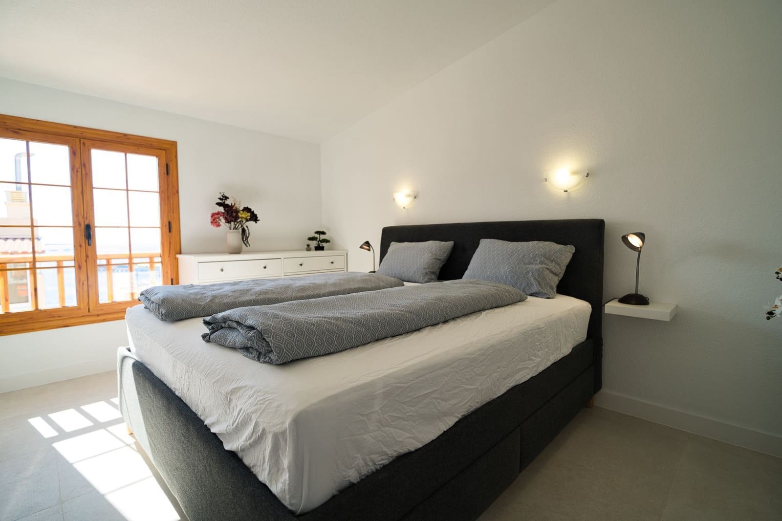 1 makuuhuone Kattohuoneisto myytävänä paikassa Los Cristianos mukana uima-altaan - 329 700 € (Ref: 9803904)