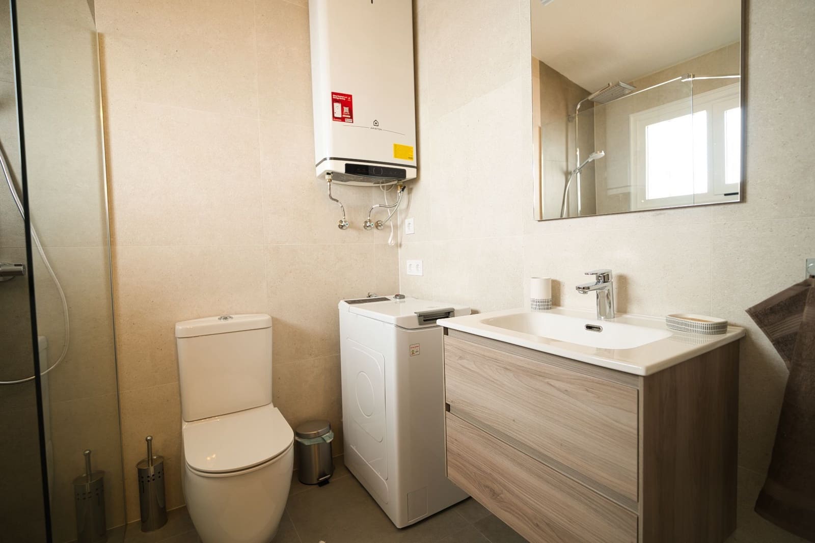 1 makuuhuone Kattohuoneisto myytävänä paikassa Los Cristianos mukana uima-altaan - 329 700 € (Ref: 9803904)