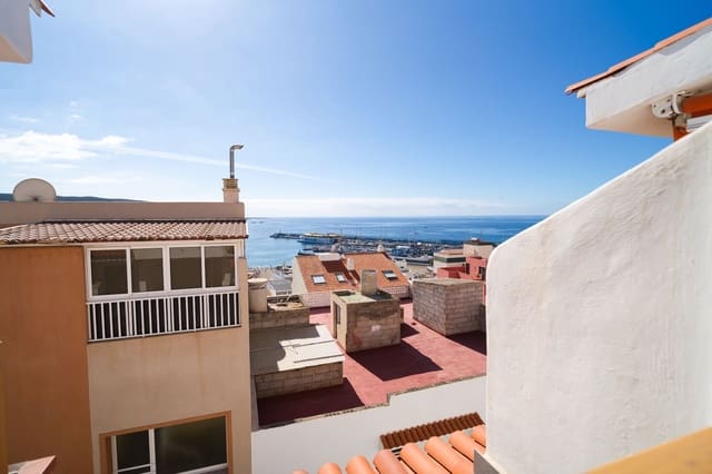 1 makuuhuone Kattohuoneisto myytävänä paikassa Los Cristianos, Arona mukana uima-altaan - 329 700 € (Ref: 9803904)