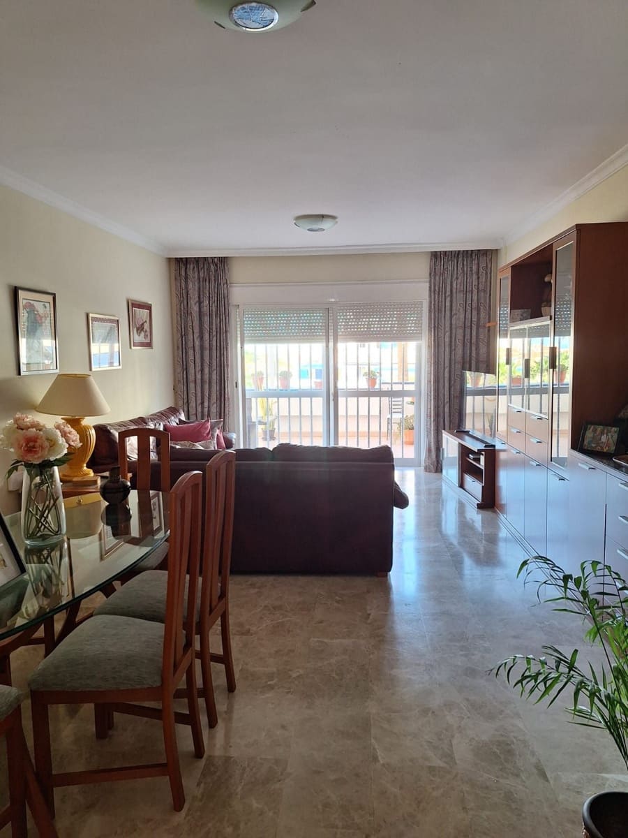 4 soverom Leilighet til salgs i Los Cristianos med svømmebasseng garasje - € 690 000 (Ref: 9807646)