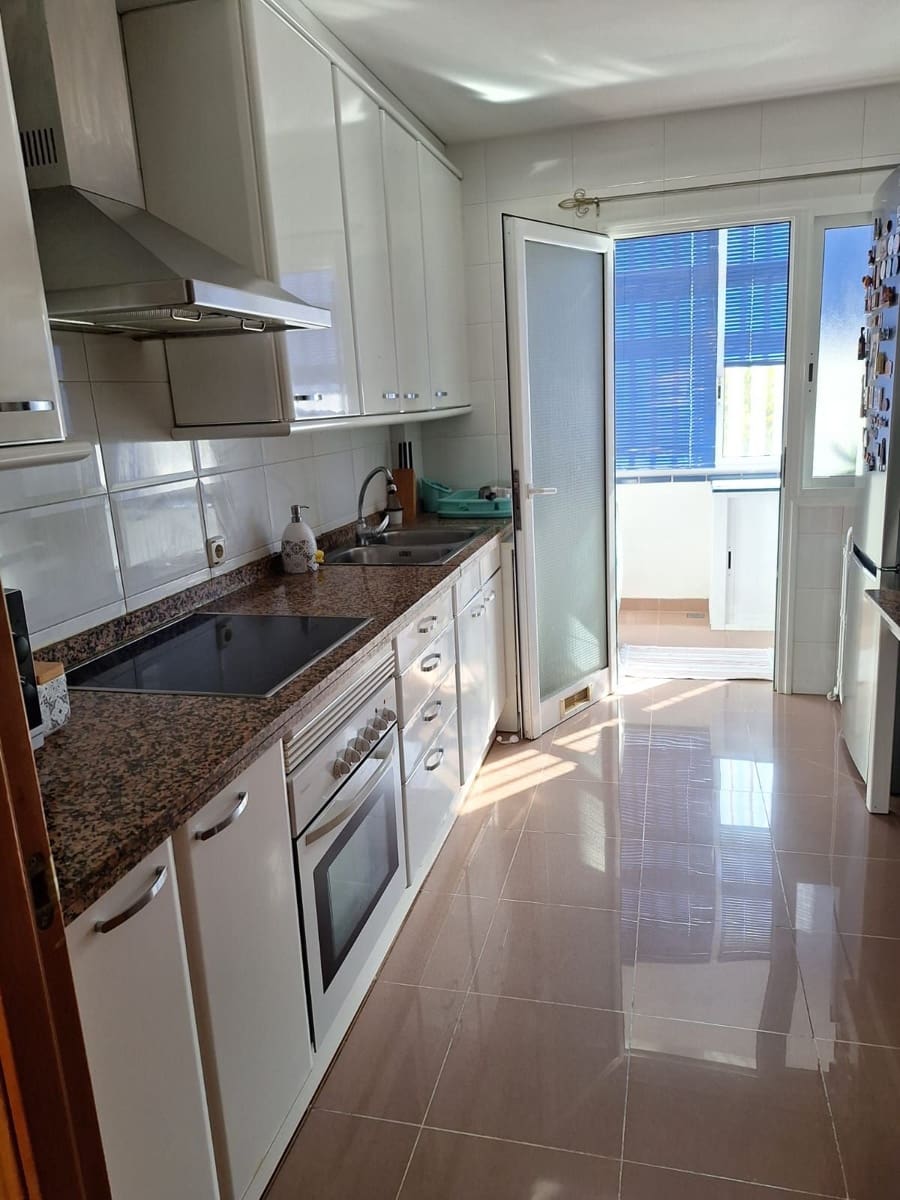 4 soverom Leilighet til salgs i Los Cristianos med svømmebasseng garasje - € 690 000 (Ref: 9807646)