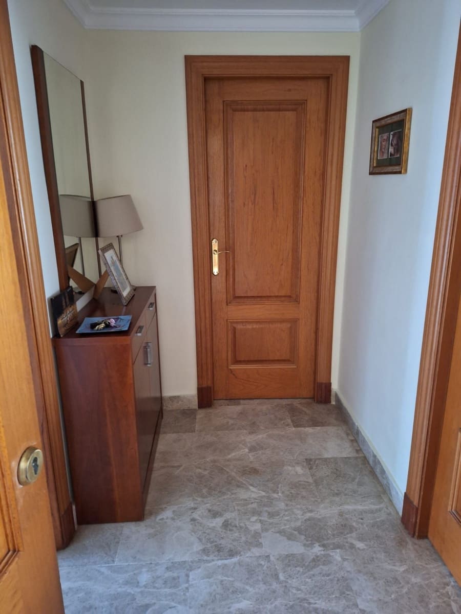 4 soverom Leilighet til salgs i Los Cristianos med svømmebasseng garasje - € 690 000 (Ref: 9807646)