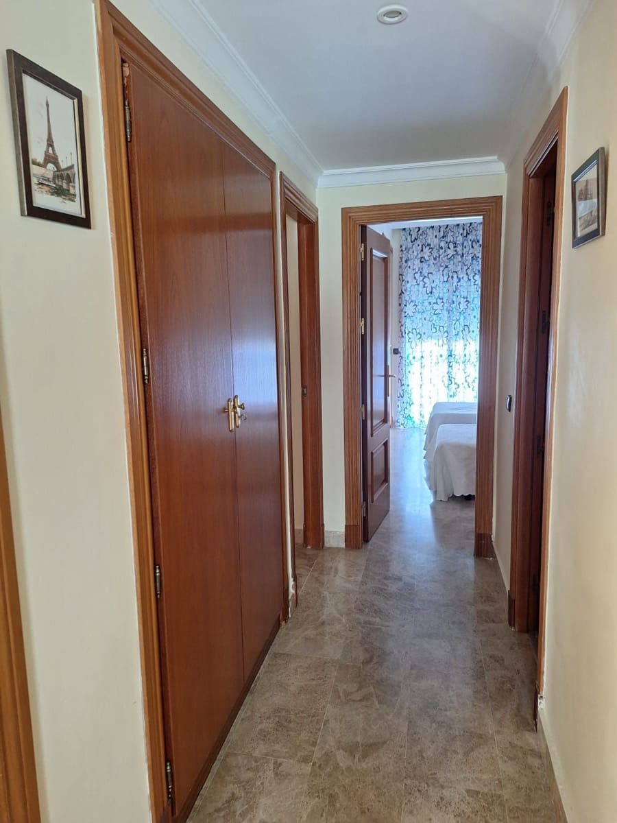 4 soverom Leilighet til salgs i Los Cristianos med svømmebasseng garasje - € 690 000 (Ref: 9807646)