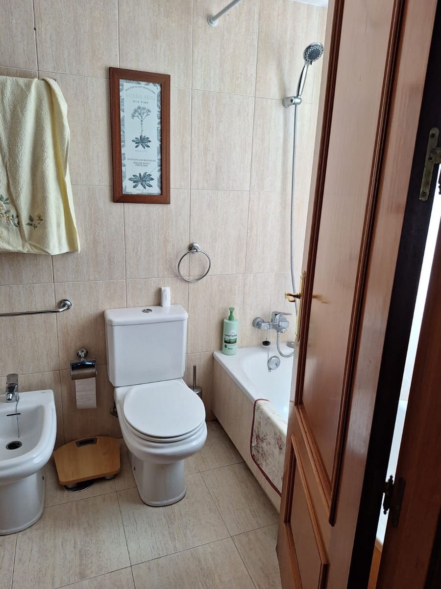 4 soverom Leilighet til salgs i Los Cristianos med svømmebasseng garasje - € 690 000 (Ref: 9807646)