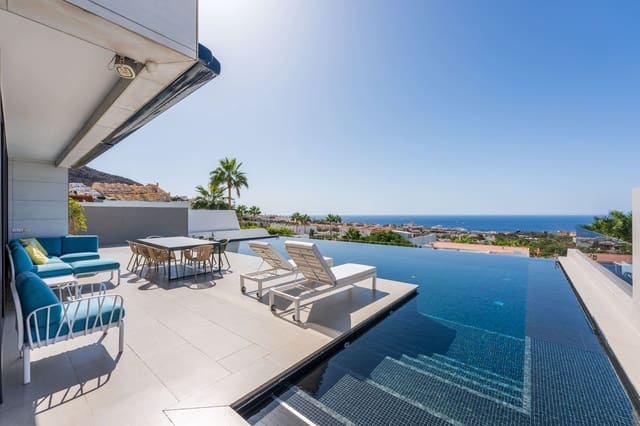 Chalet de 5 habitaciones en El Madroñal, Adeje en venta con piscina garaje - 2.650.000 € (Ref: 9816979)
