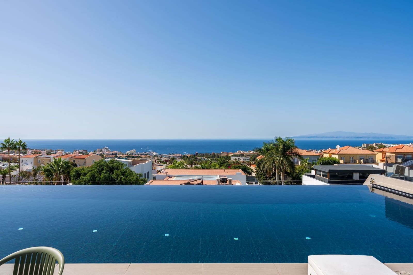 5 bedroom Villa for sale in El Madronal with pool garage - € 2,650,000 (Ref: 9816979)