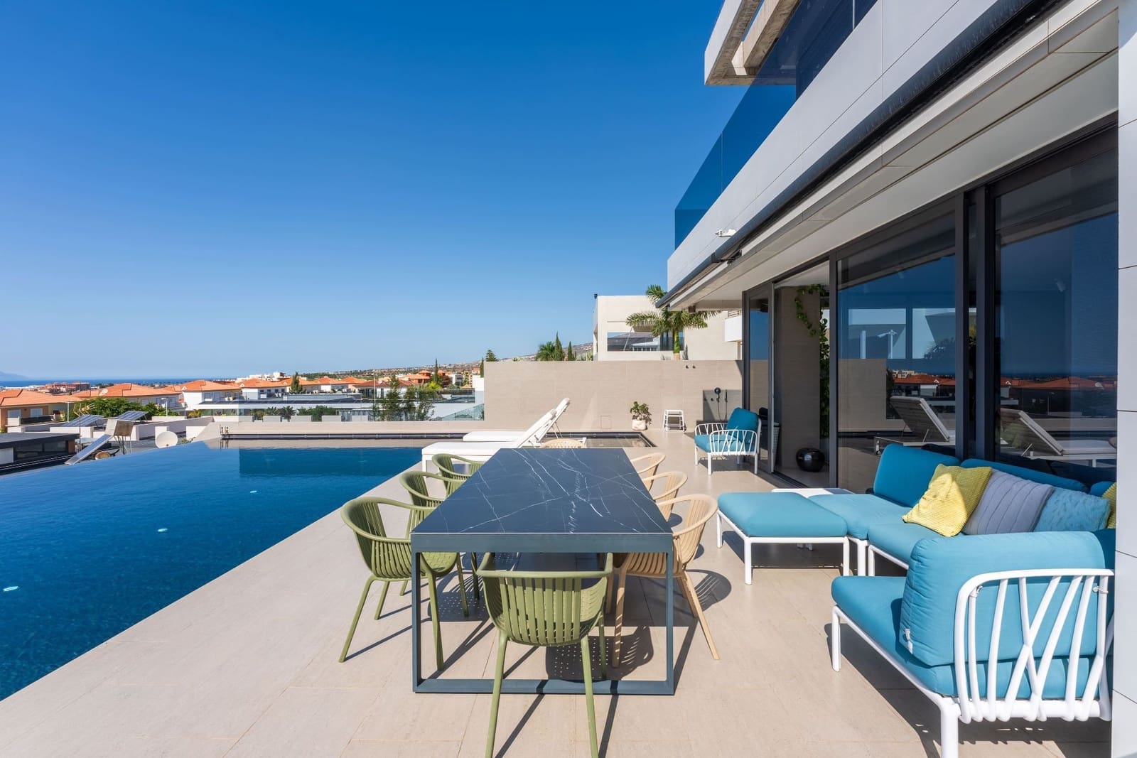 5 bedroom Villa for sale in El Madronal with pool garage - € 2,650,000 (Ref: 9816979)
