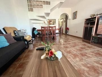 2 bedroom Townhouse for sale in Los Olivos with garage - € 265,000 (Ref: 9816980)