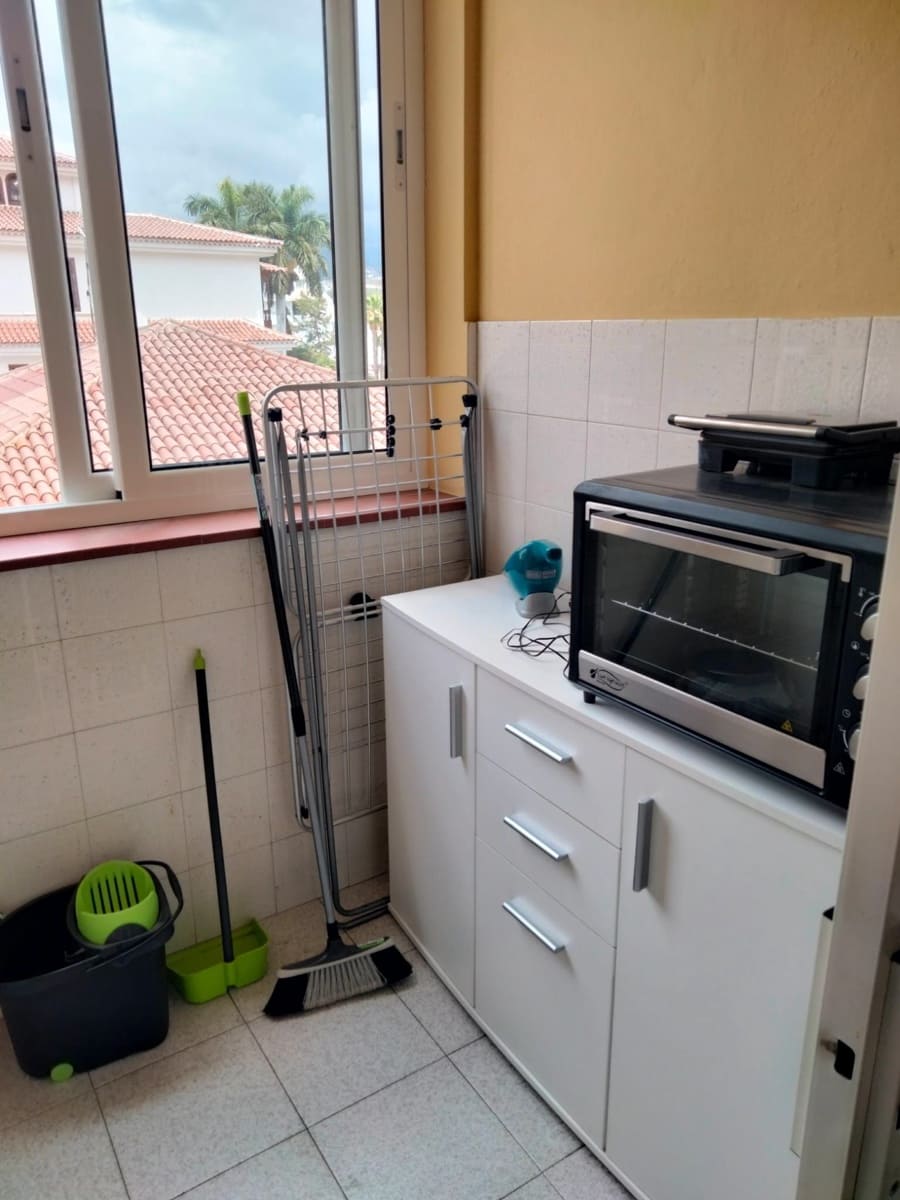 2 slaapkamer Appartement te koop in Los Cristianos met garage - € 390.000 (Ref: 9824672)