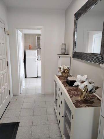 2 slaapkamer Appartement te koop in Los Cristianos, Arona met garage - € 390.000 (Ref: 9824672)