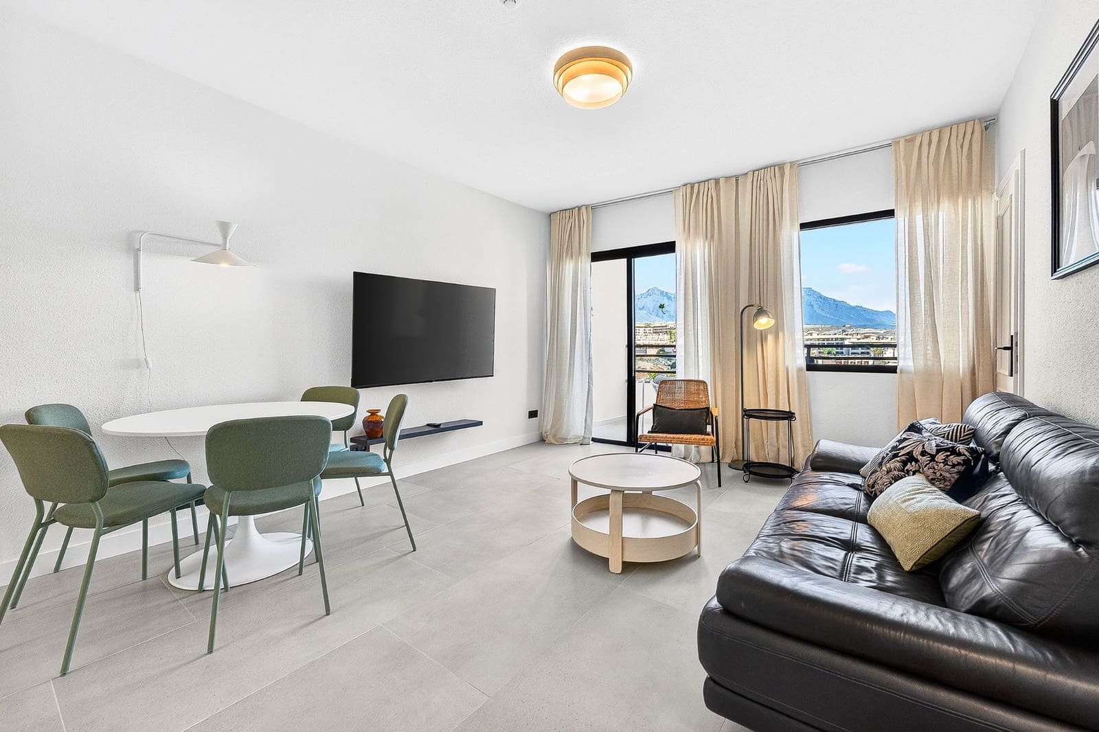 2 quarto Apartamento para venda em Costa Adeje com piscina garagem - 299 000 € (Ref: 9824673)
