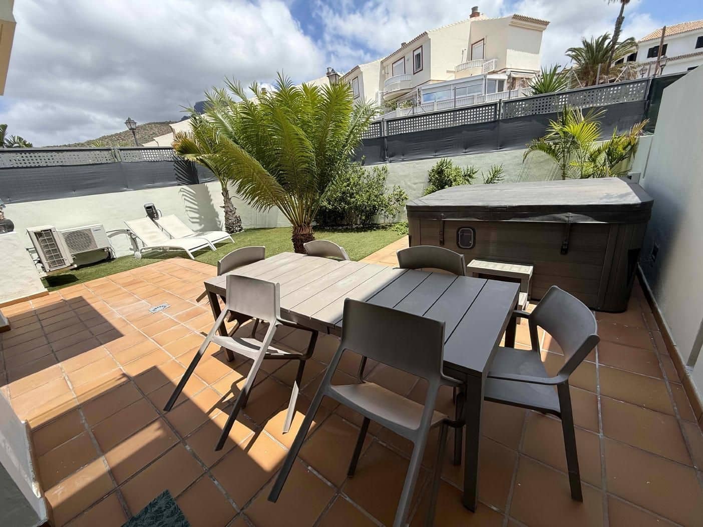 3 chambre Villa/Maison à vendre à Chayofa avec piscine garage - 749 000 € (Ref: 9828254)