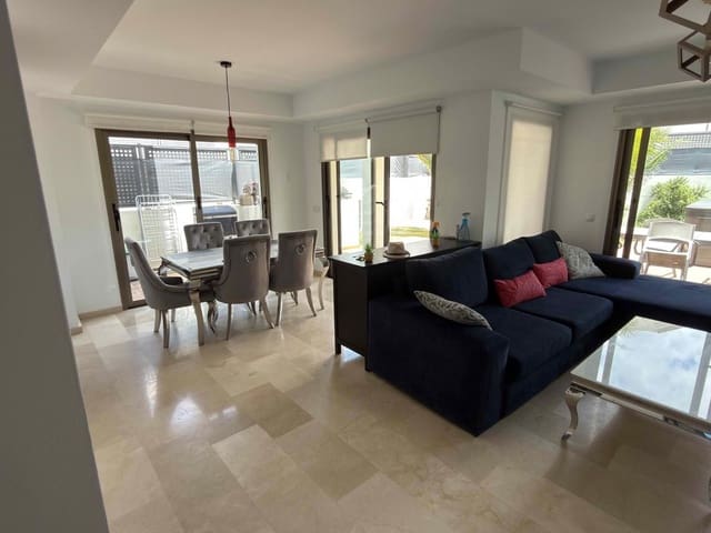 3 chambre Villa/Maison à vendre à Chayofa, Arona avec piscine garage - 749 000 € (Ref: 9828254)