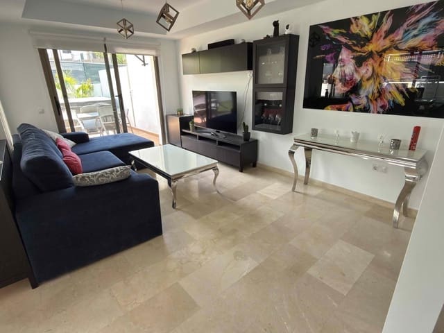 3 chambre Villa/Maison à vendre à Chayofa, Arona avec piscine garage - 749 000 € (Ref: 9828254)