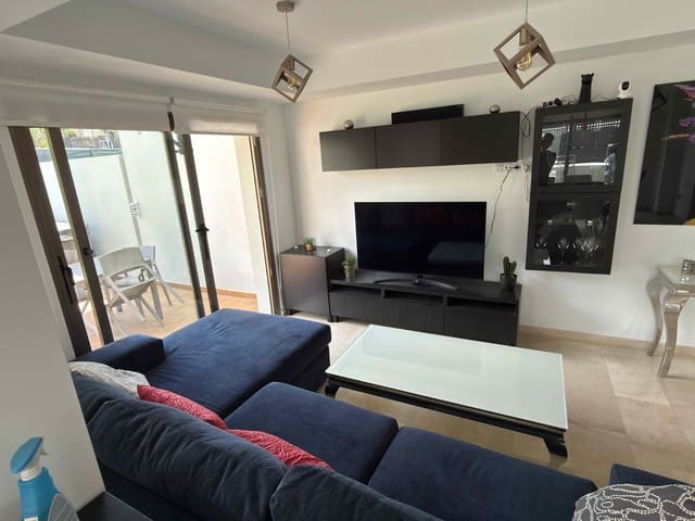 3 chambre Villa/Maison à vendre à Chayofa, Arona avec piscine garage - 749 000 € (Ref: 9828254)