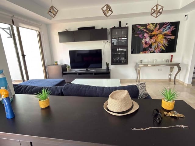 3 chambre Villa/Maison à vendre à Chayofa, Arona avec piscine garage - 749 000 € (Ref: 9828254)