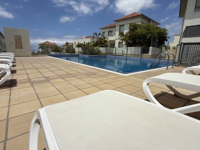 3 chambre Villa/Maison à vendre à Chayofa, Arona avec piscine garage - 749 000 € (Ref: 9828254)