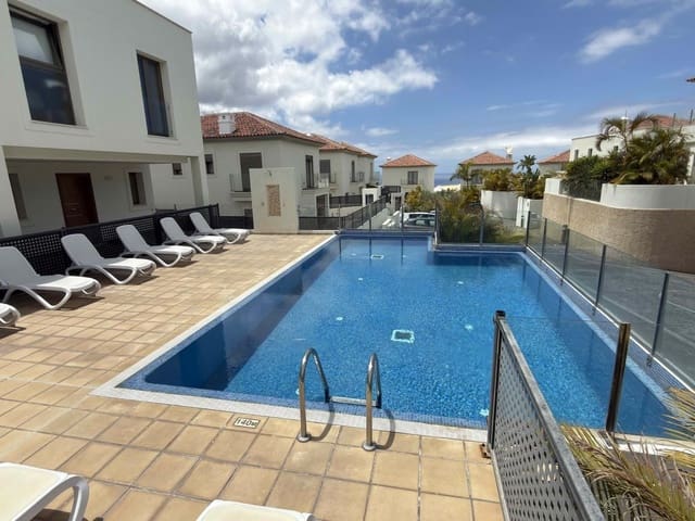 3 chambre Villa/Maison à vendre à Chayofa, Arona avec piscine garage - 749 000 € (Ref: 9828254)