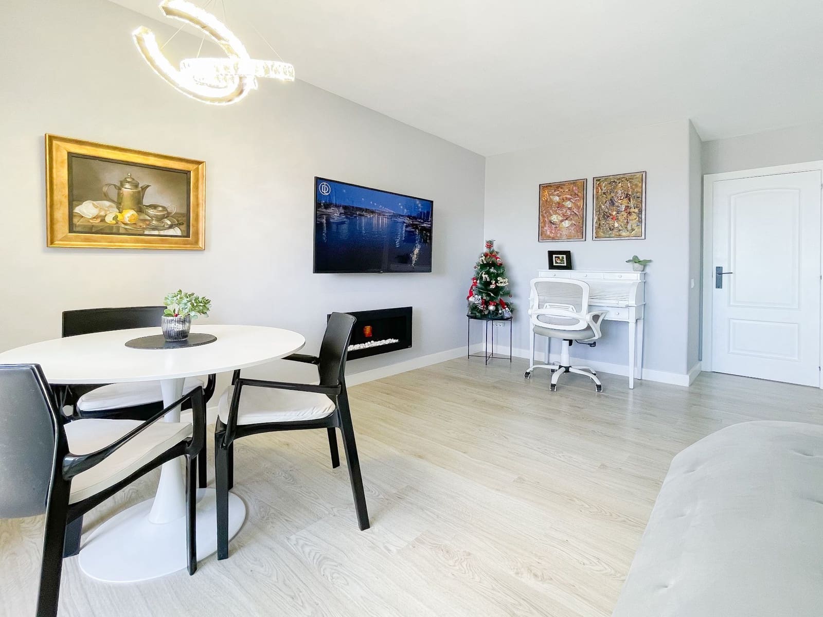 1 bedroom Apartment for sale in Los Cristianos with pool - € 359,000 (Ref: 9828255)
