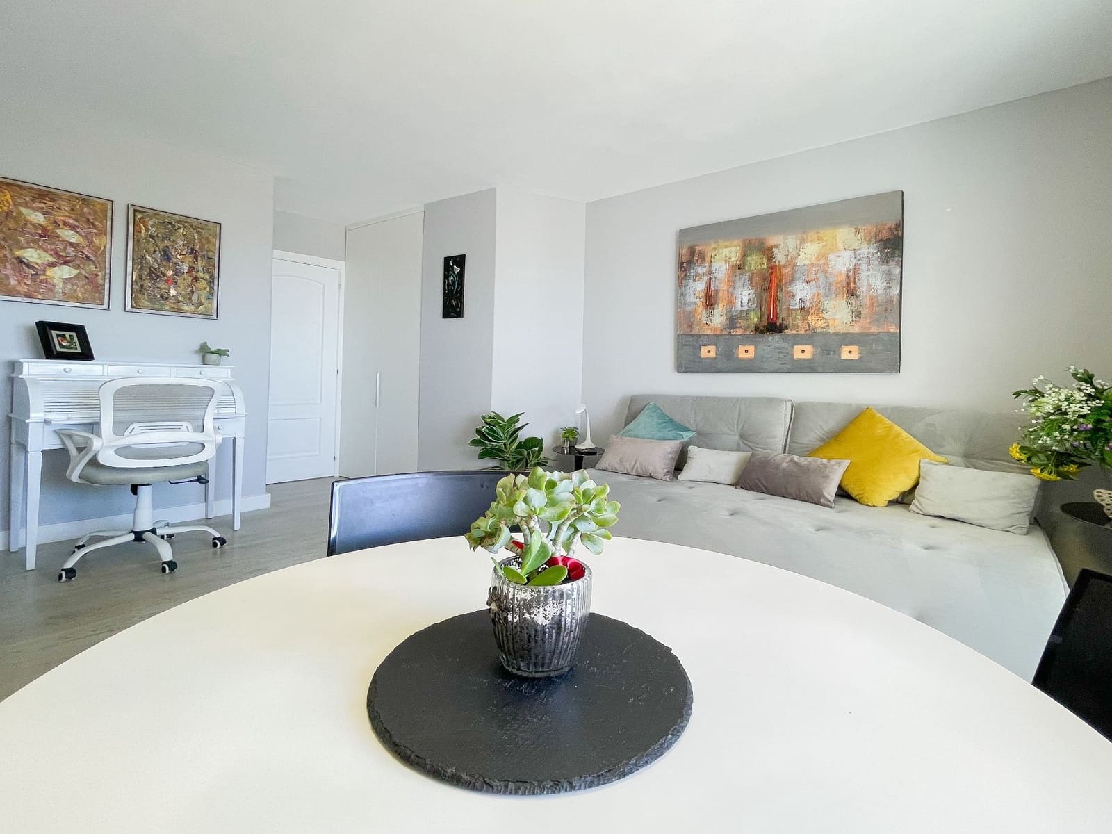 1 bedroom Apartment for sale in Los Cristianos with pool - € 359,000 (Ref: 9828255)