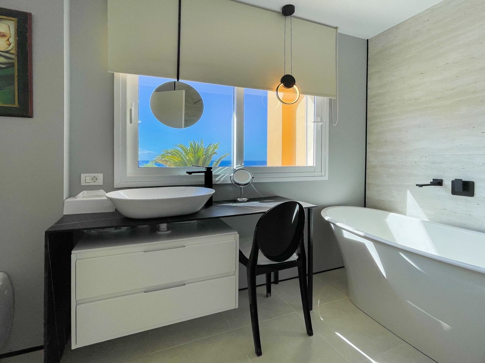 1 bedroom Apartment for sale in Los Cristianos with pool - € 359,000 (Ref: 9828255)