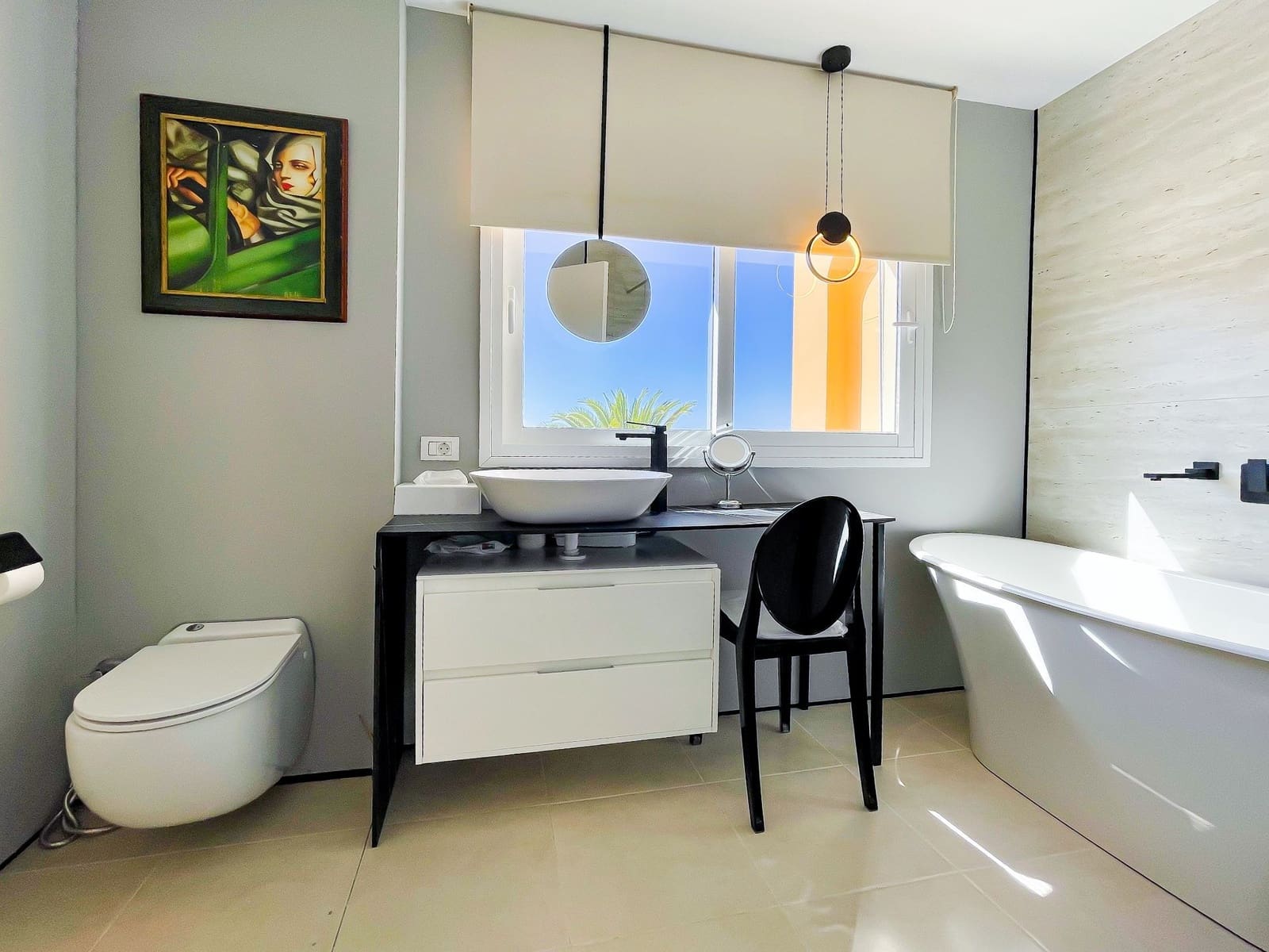 1 bedroom Apartment for sale in Los Cristianos with pool - € 359,000 (Ref: 9828255)