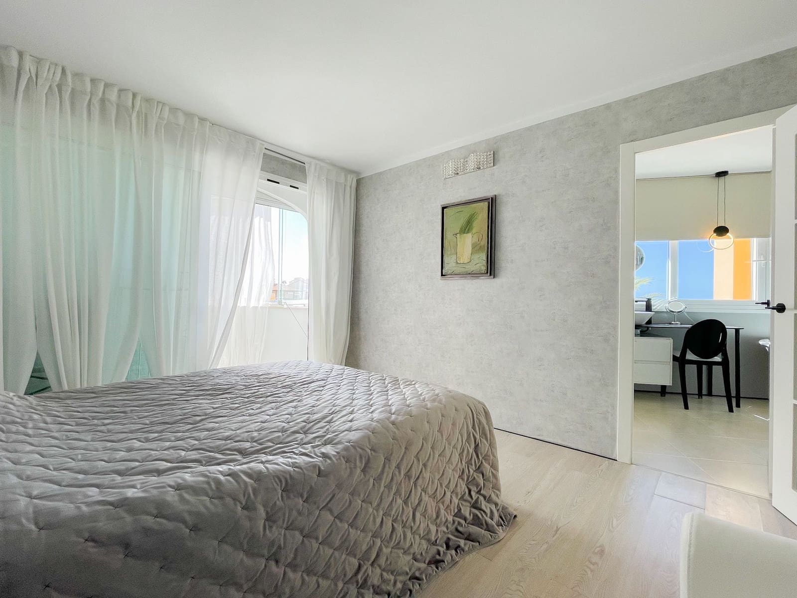 1 bedroom Apartment for sale in Los Cristianos with pool - € 359,000 (Ref: 9828255)